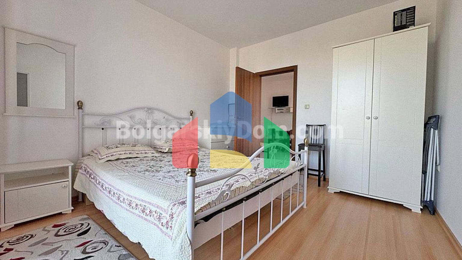 Трикімнатна квартира в Санні Дей 6