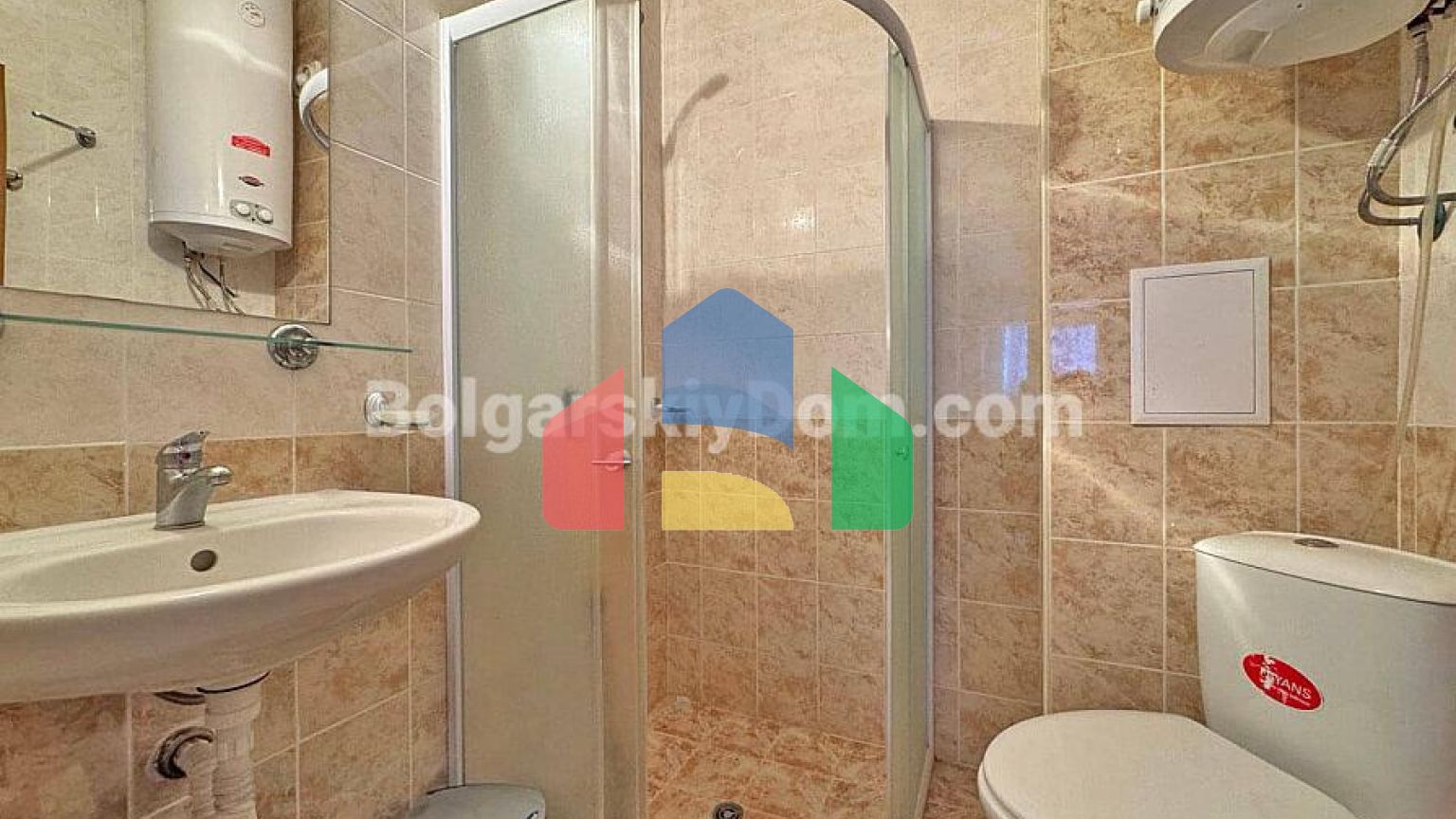 Трикімнатна квартира в Санні Дей 6