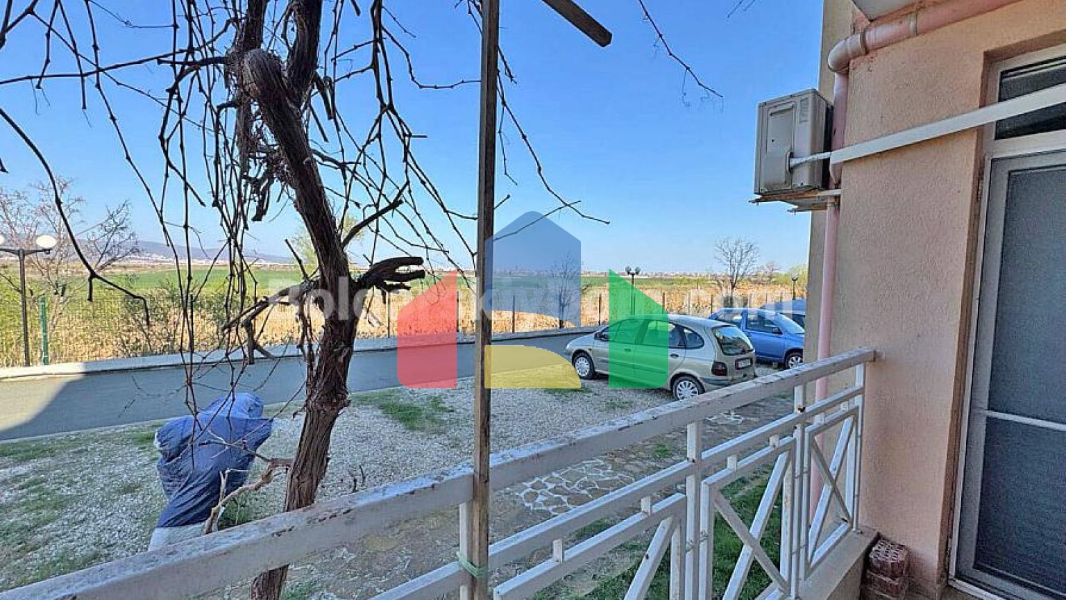 Трикімнатна квартира в Санні Дей 6