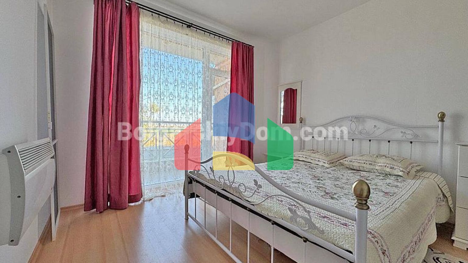 Трикімнатна квартира в Санні Дей 6