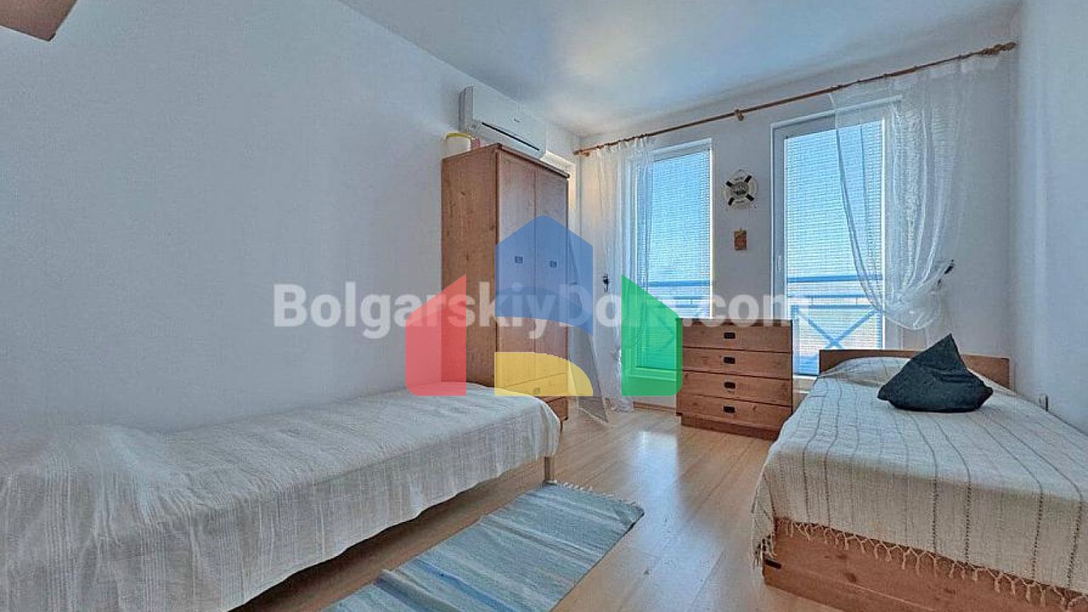 Трикімнатна квартира в Санні Дей 6