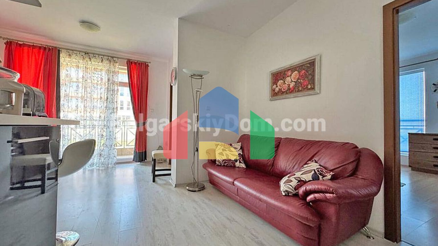 Трикімнатна квартира в Санні Дей 6