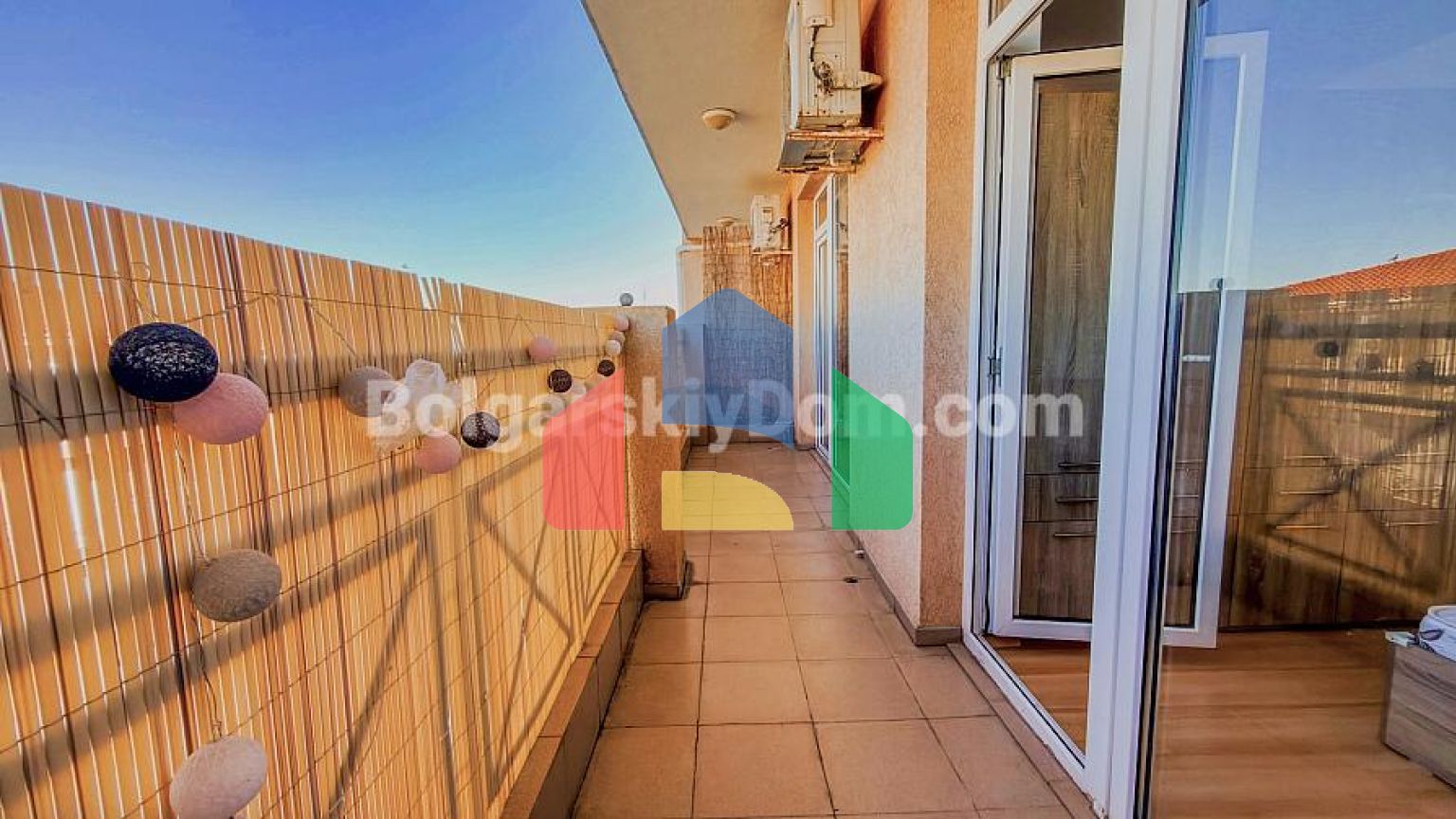 Квартира-студія в Санні Дей 6