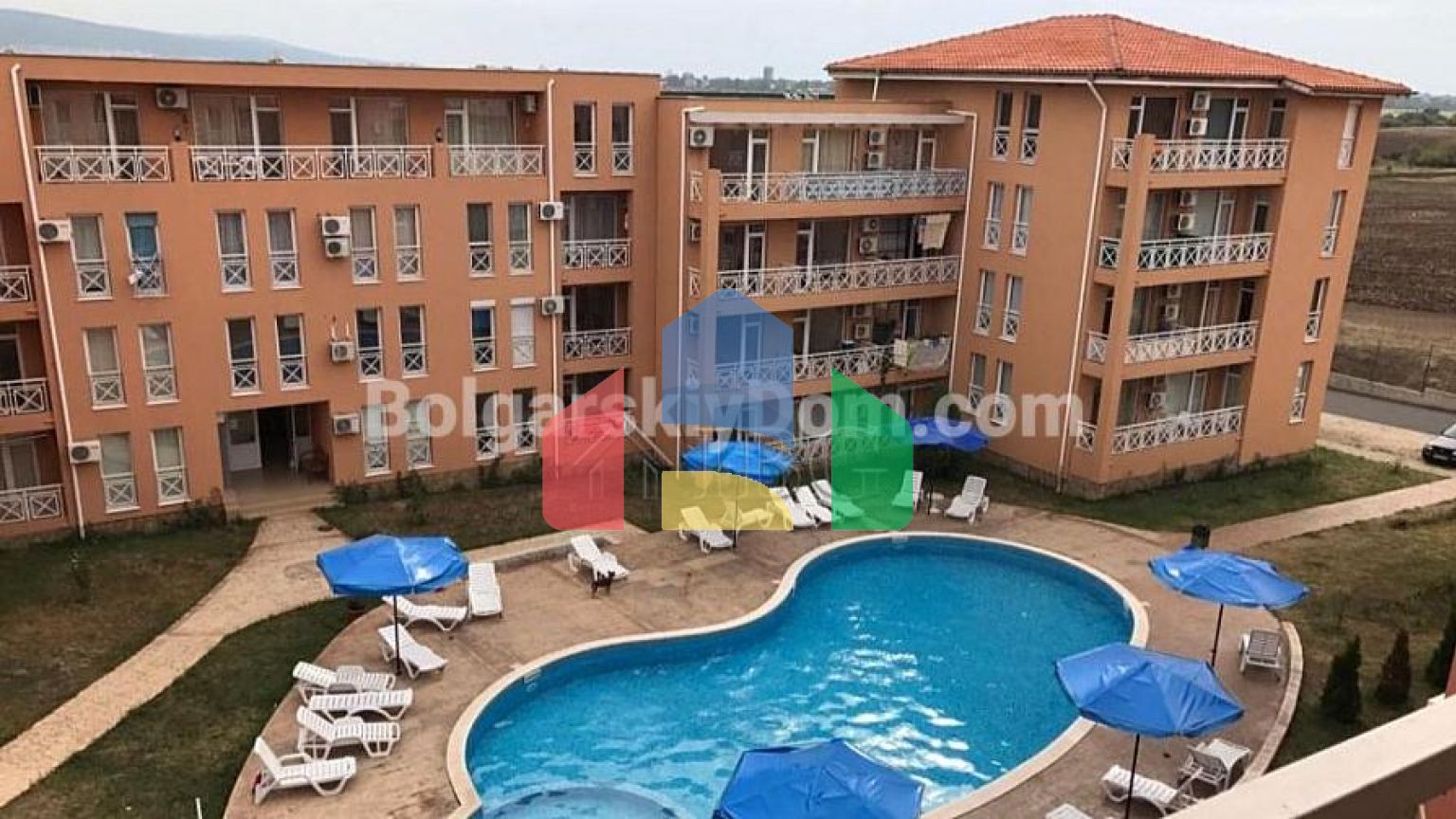 Квартира-студія в Санні Дей 6