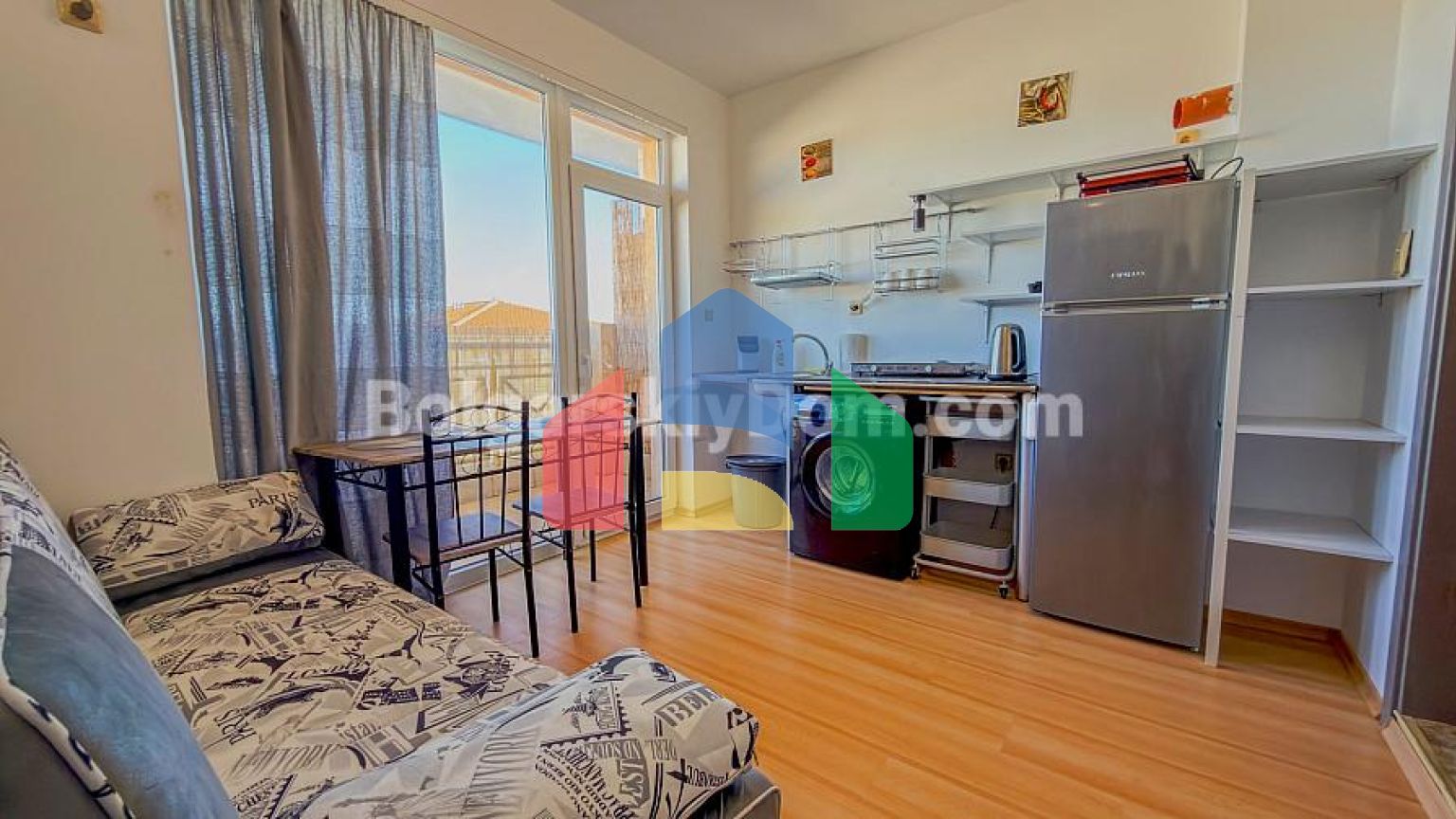 Квартира-студія в Санні Дей 6