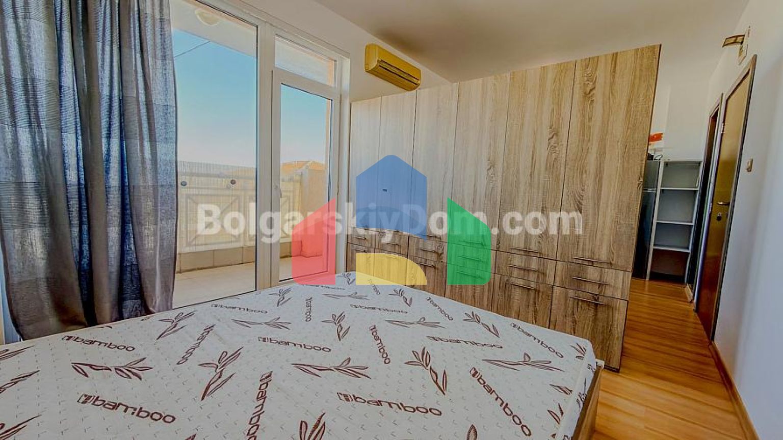 Квартира-студія в Санні Дей 6