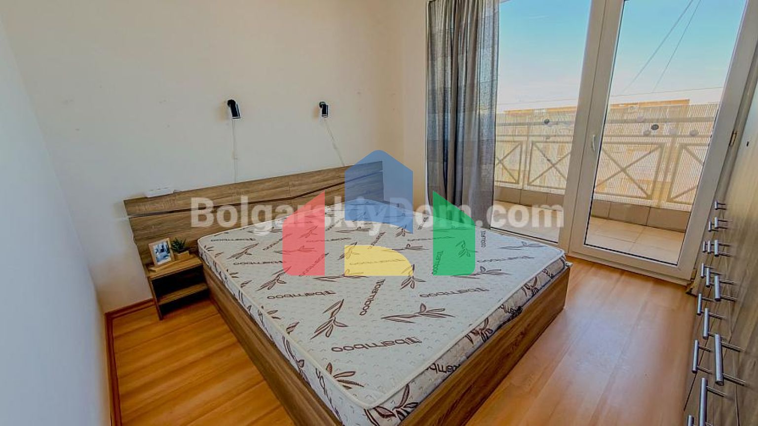 Квартира-студія в Санні Дей 6