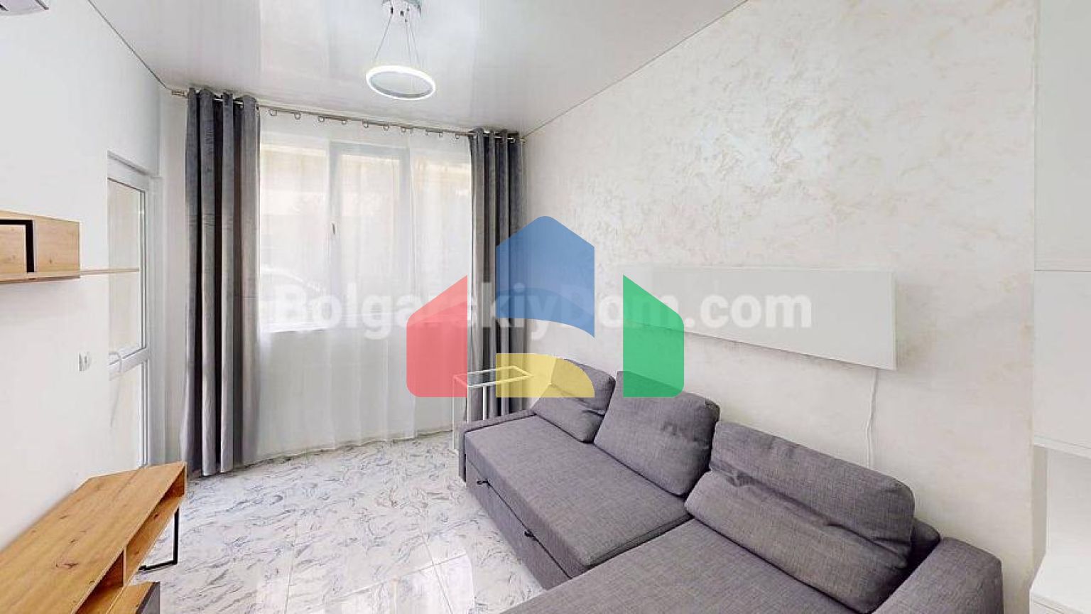 Трикімнатна квартира в Соле Мар