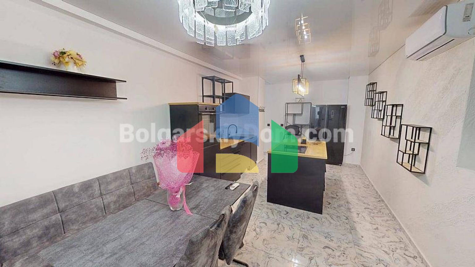 Трикімнатна квартира в Соле Мар