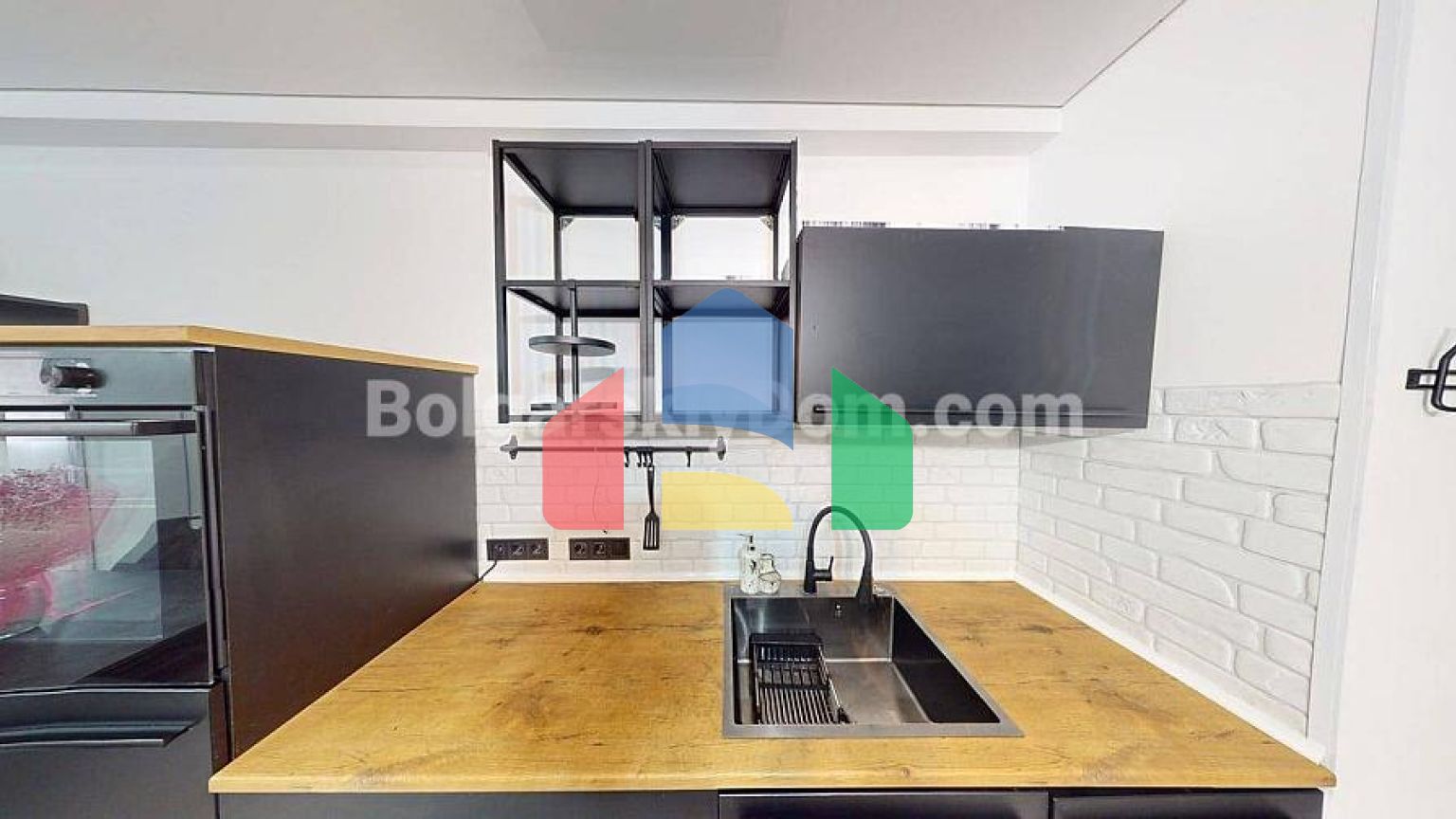 Трикімнатна квартира в Соле Мар