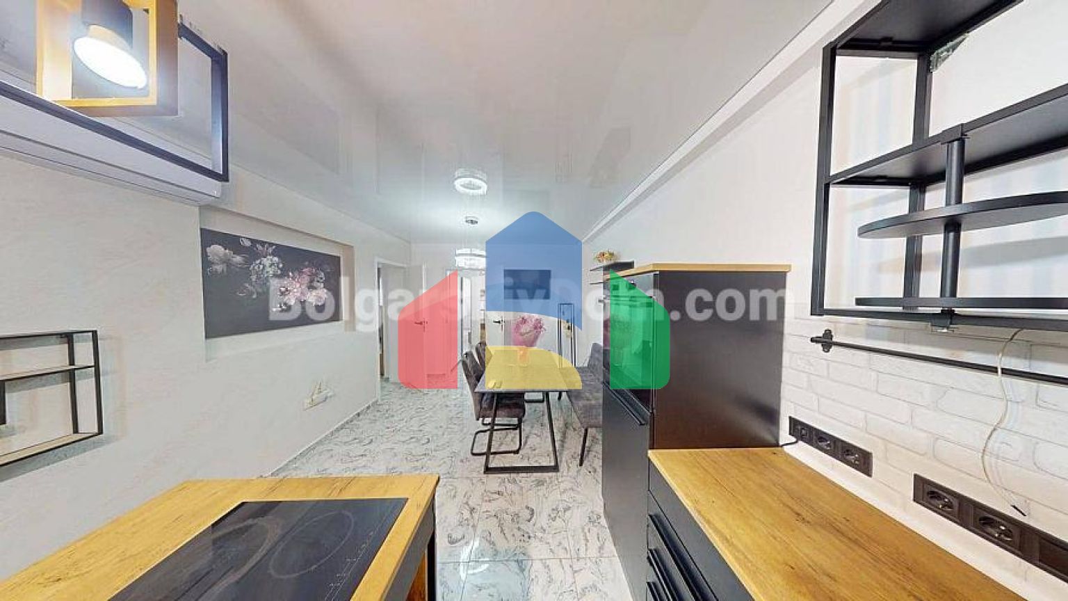 Трикімнатна квартира в Соле Мар