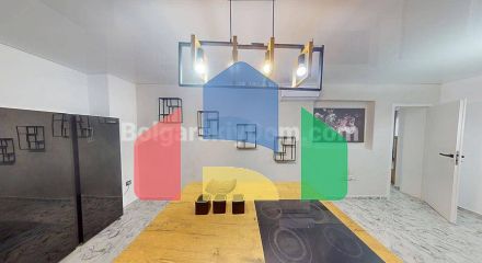 Трикімнатна квартира в Соле Мар