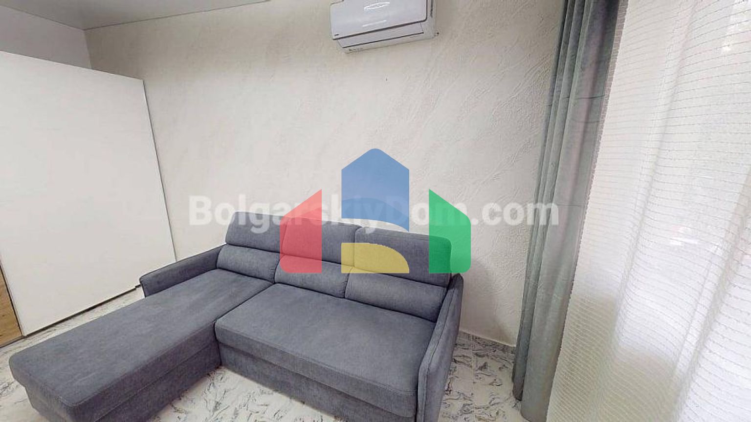 Трикімнатна квартира в Соле Мар