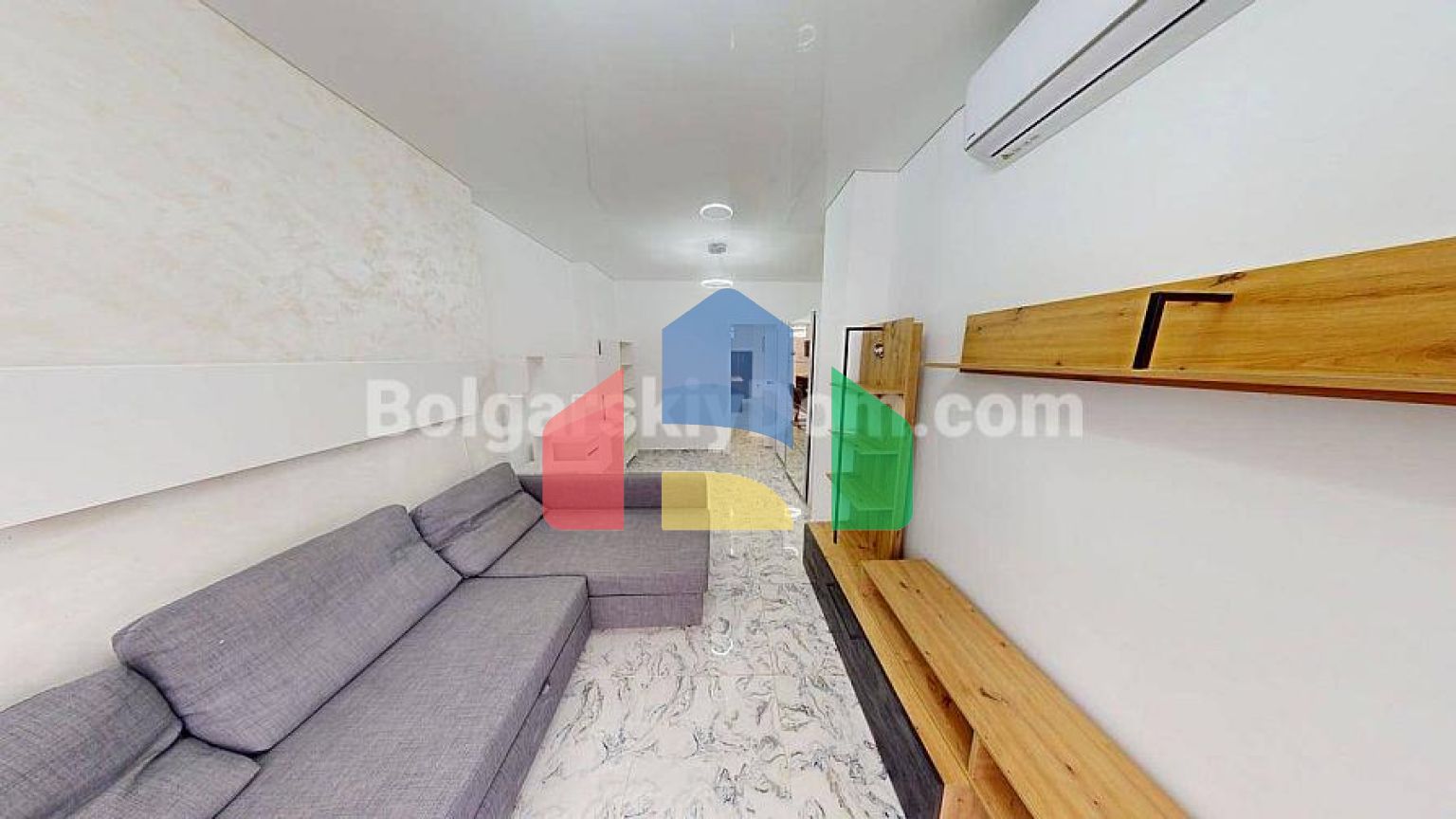 Трикімнатна квартира в Соле Мар