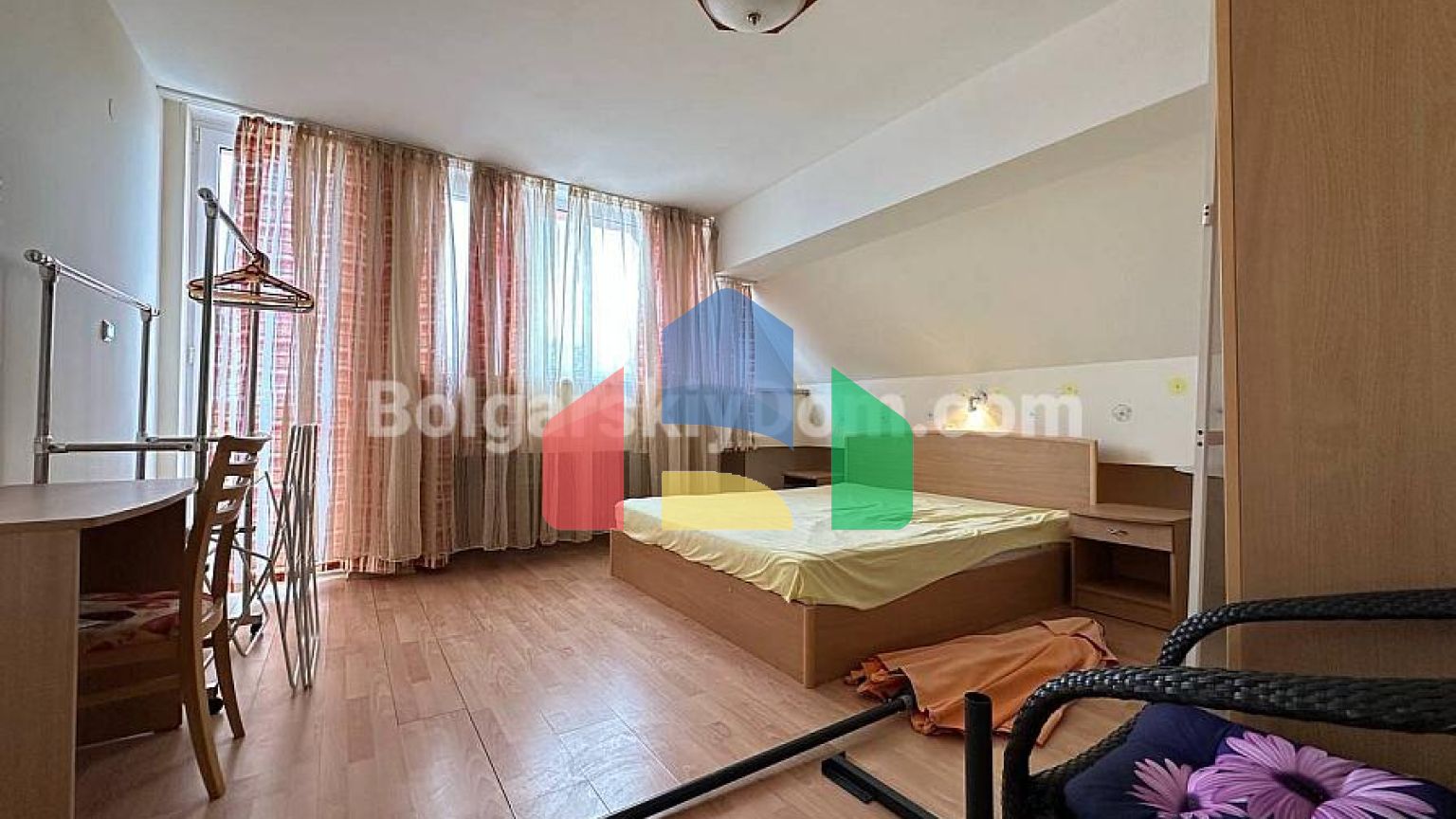 Трикімнатна квартира в Санні Форт