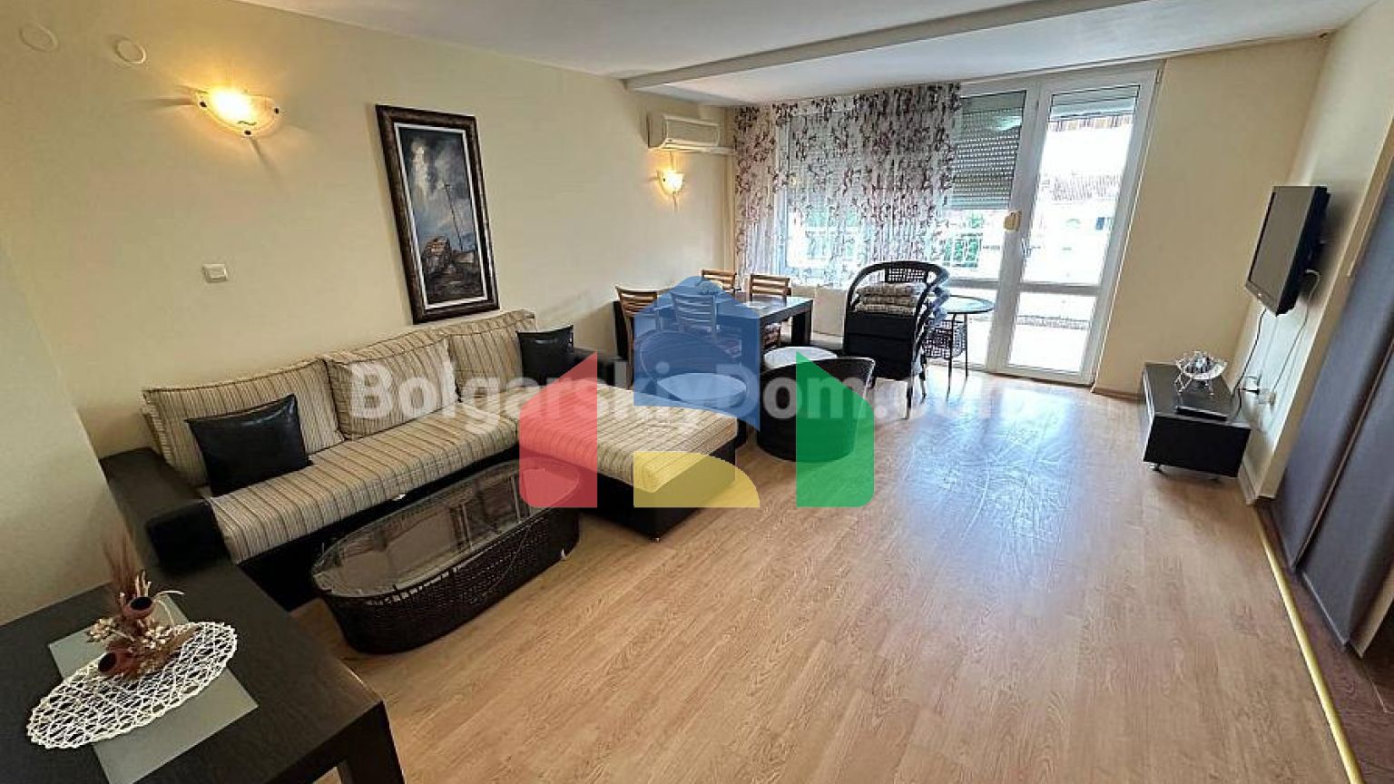 Трикімнатна квартира в Санні Форт