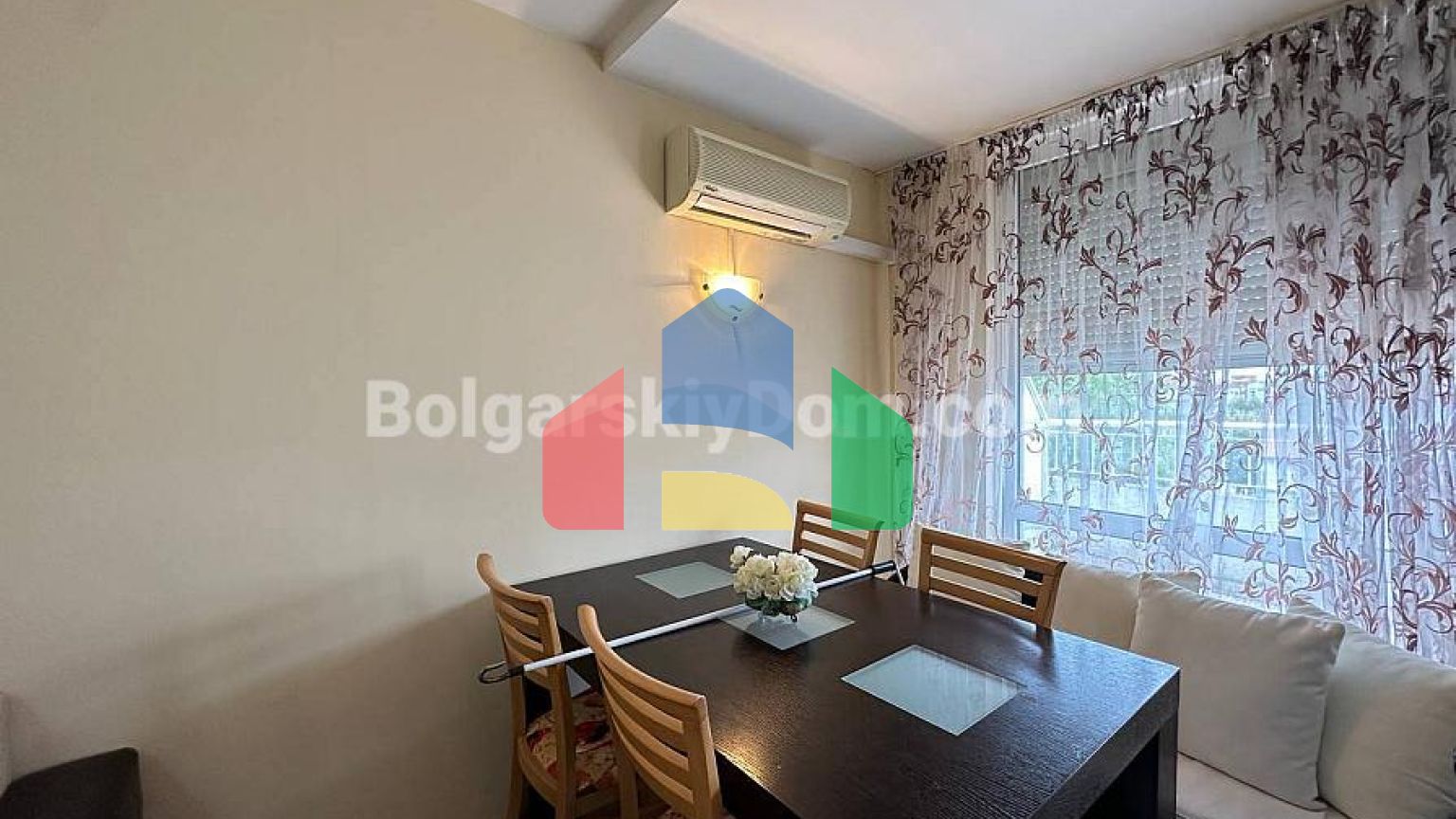 Трикімнатна квартира в Санні Форт