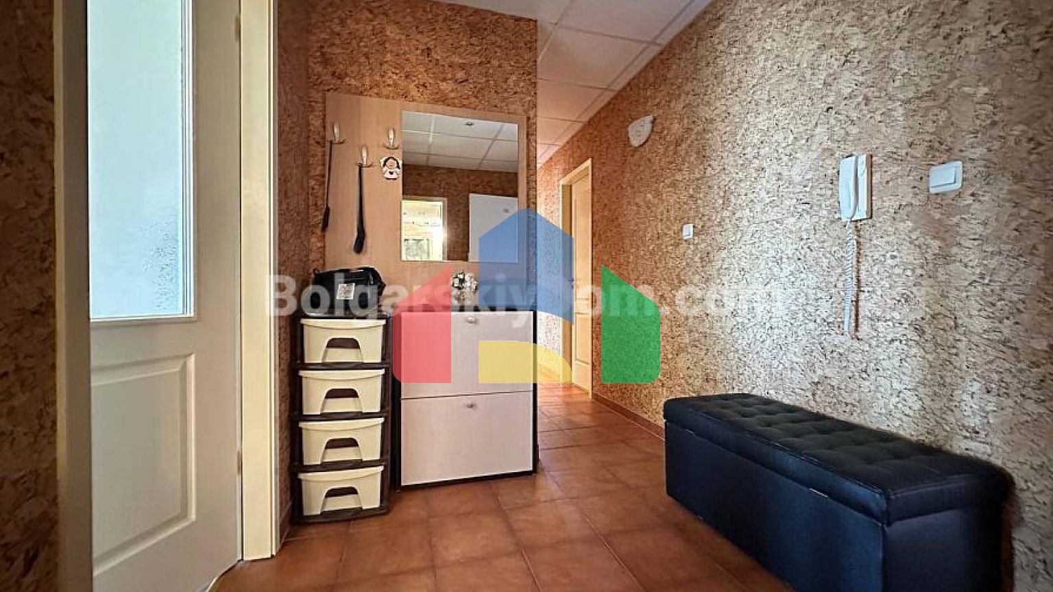 Трикімнатна квартира в Санні Форт