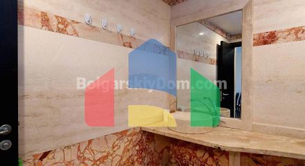 Трикімнатна квартира в Амара