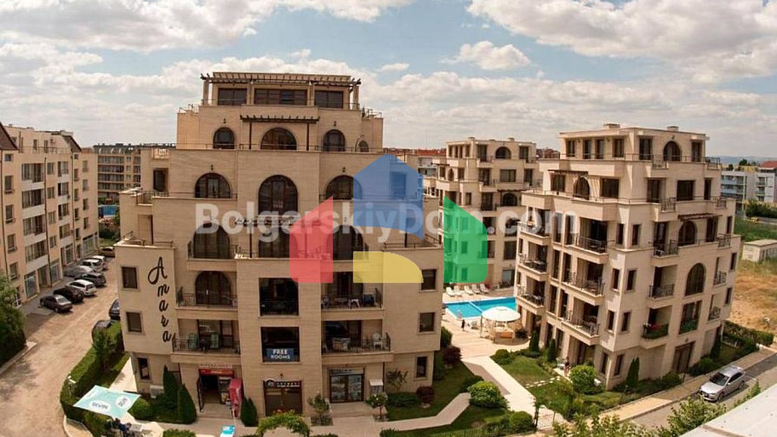 Трикімнатна квартира в Амара