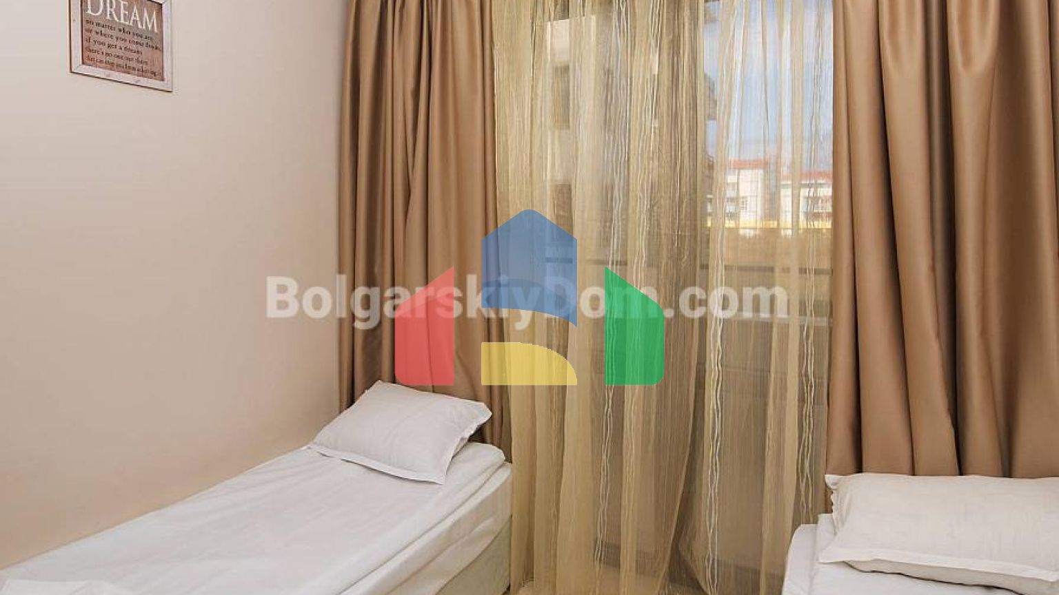 Трикімнатна квартира в Амара