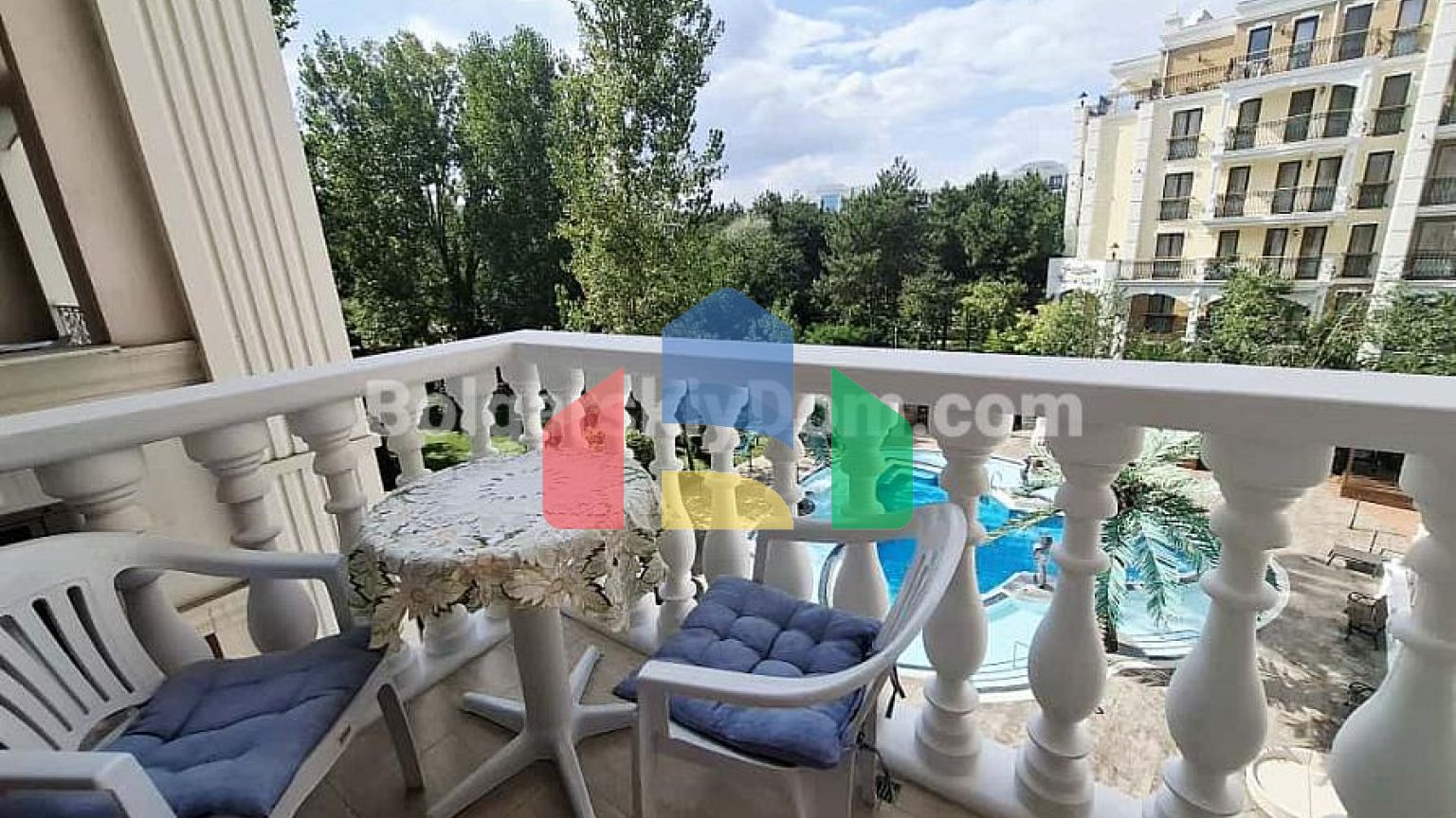 Трикімнатна квартира в Світ Хоумс 6