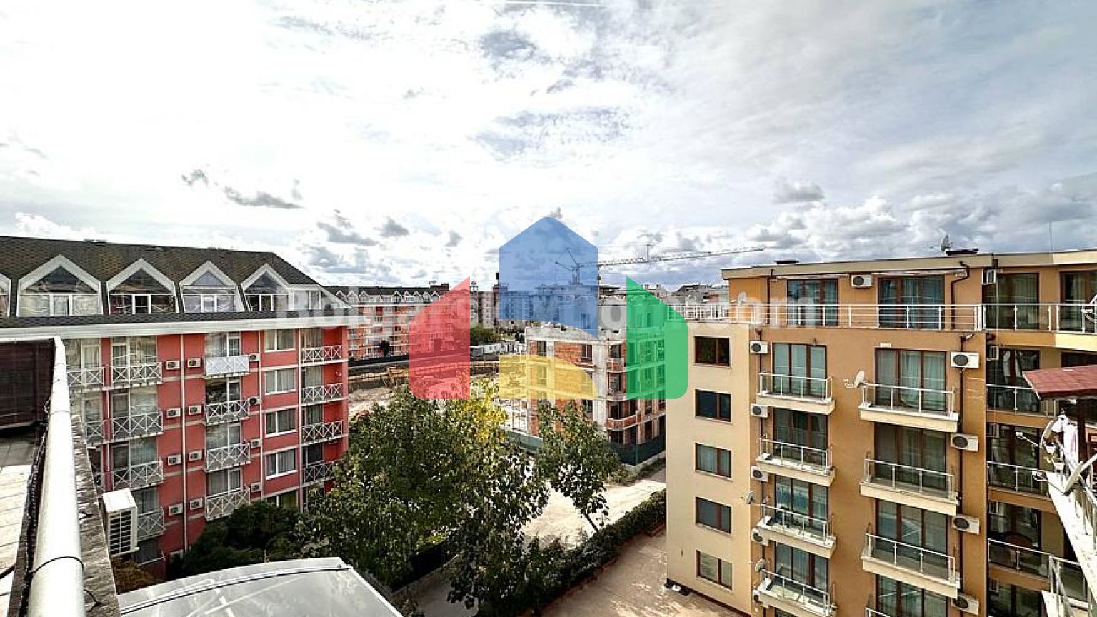 Квартира-студія в Амадеус 11