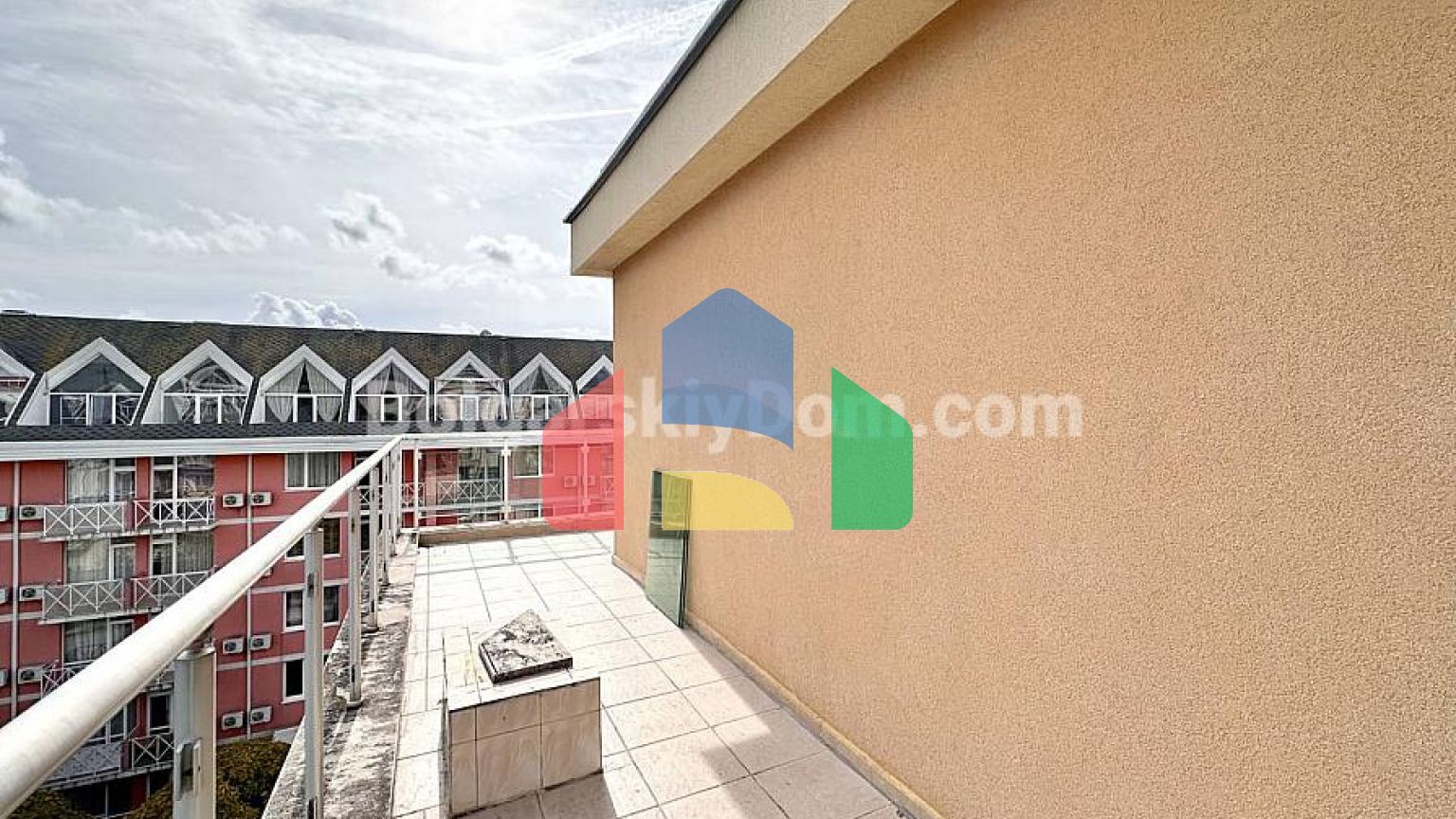 Квартира-студія в Амадеус 11