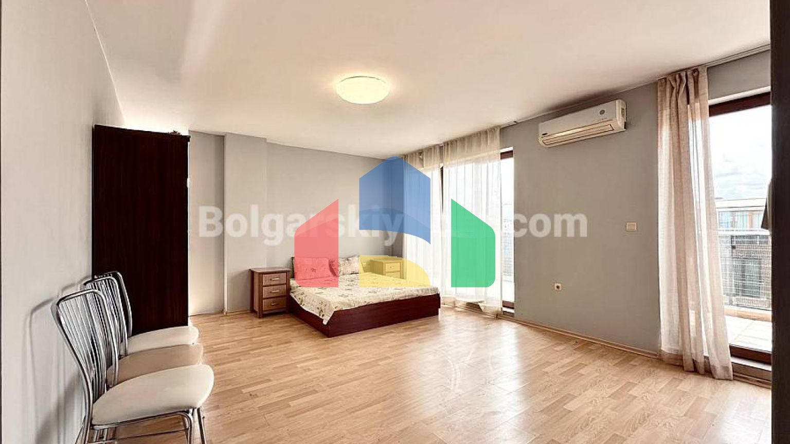 Квартира-студія в Амадеус 11