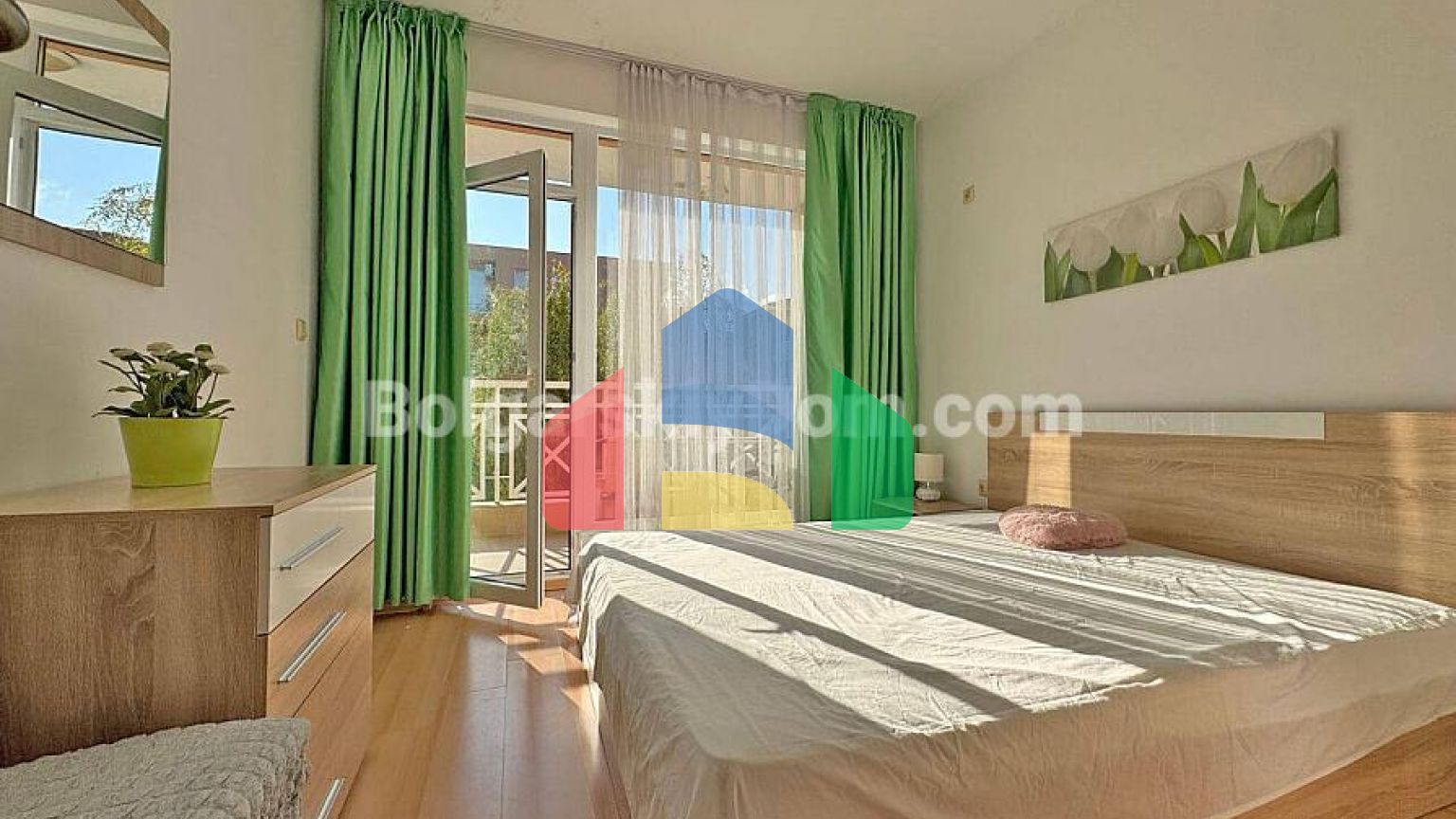 Двокімнатна квартира в Санні Дей 6