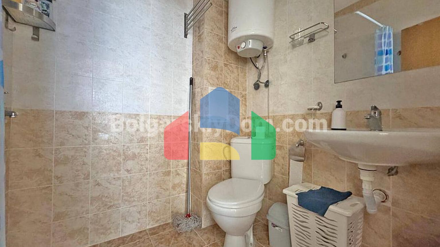 Двокімнатна квартира в Санні Дей 6