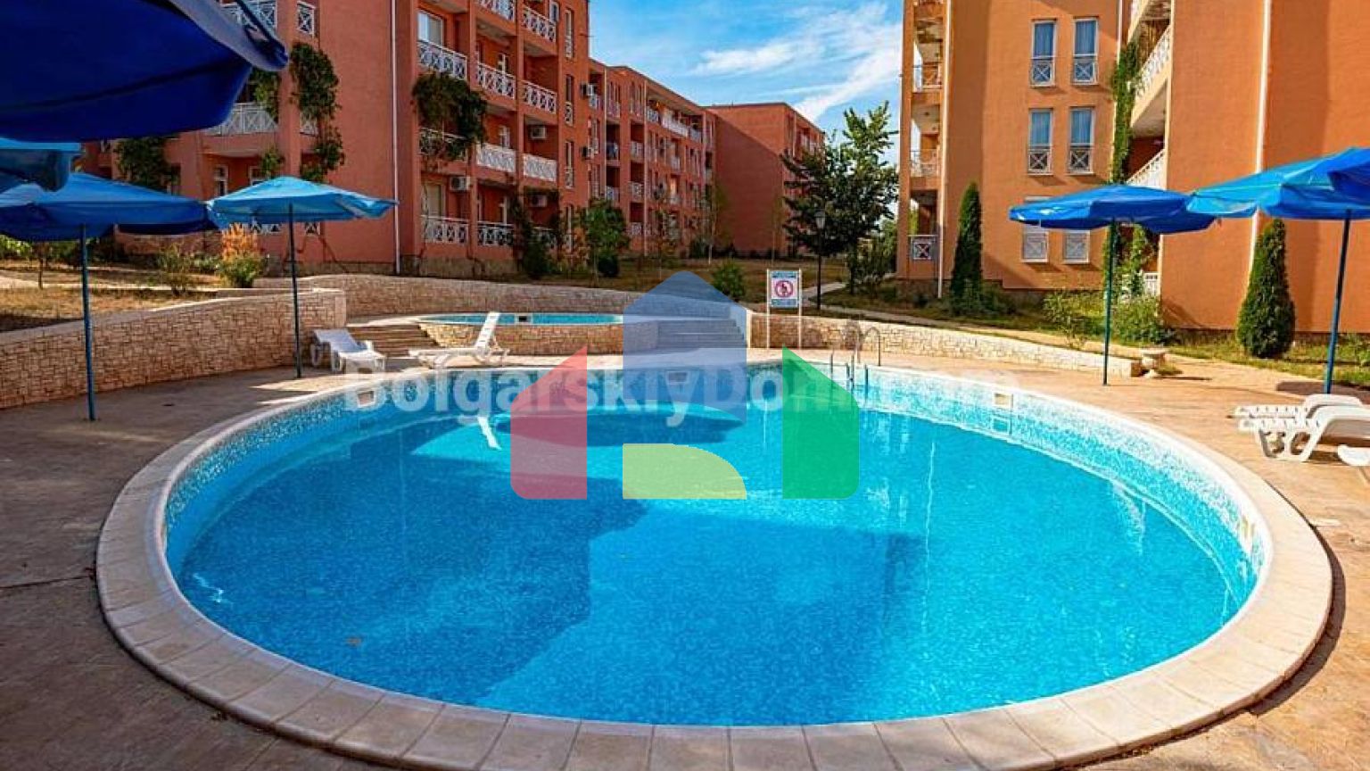 Двокімнатна квартира в Санні Дей 6