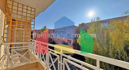 Двокімнатна квартира в Санні Дей 6