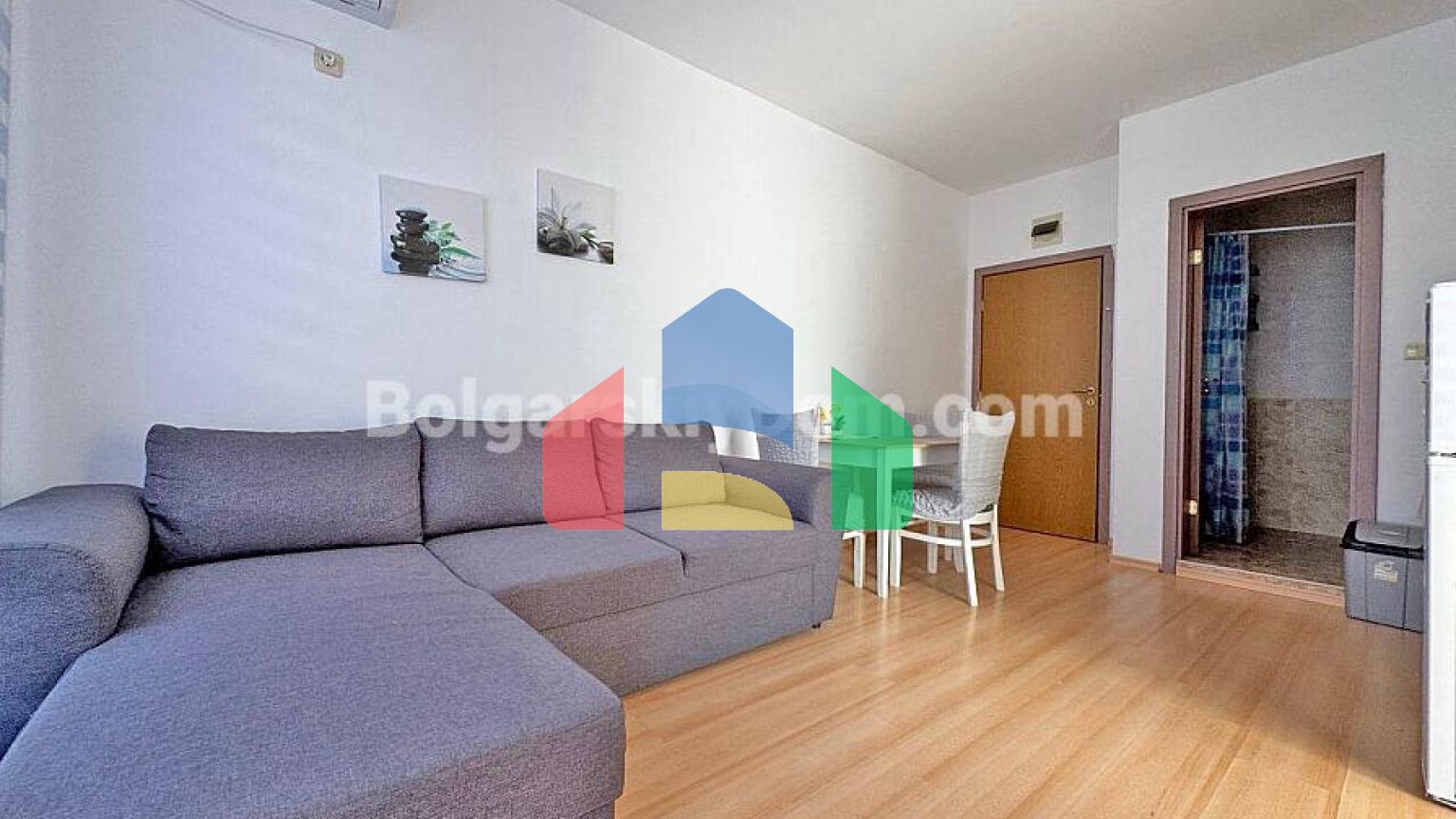 Двокімнатна квартира в Санні Дей 6