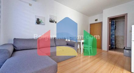 Двокімнатна квартира в Санні Дей 6