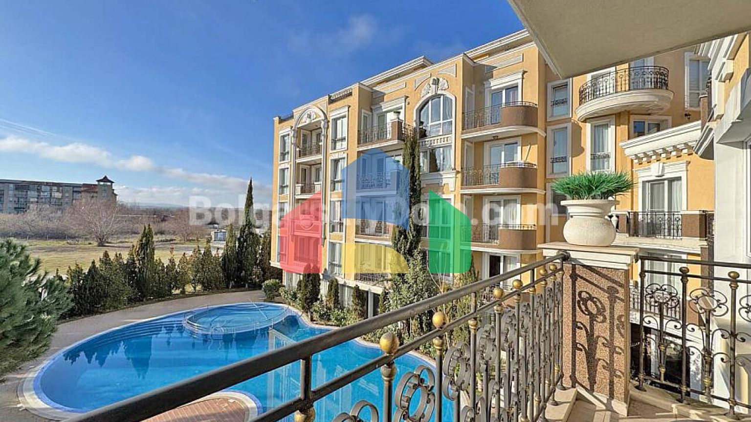 Трикімнатна квартира в Мессембрія Палас