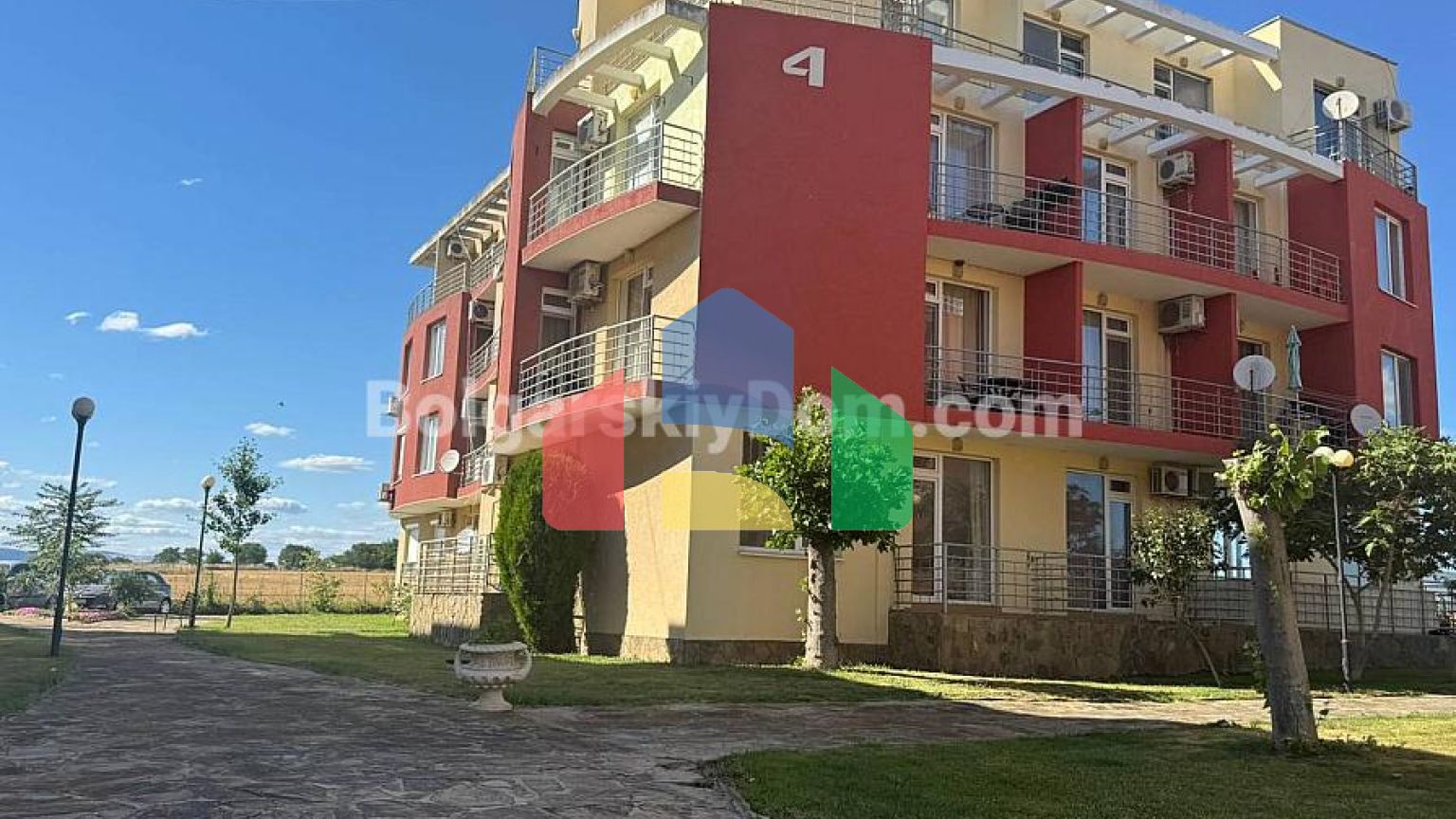 Квартира-студія в Санні Дей 5