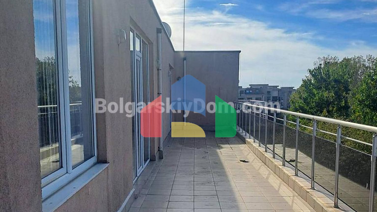 Трикімнатна квартира в Балкан Бриз 1