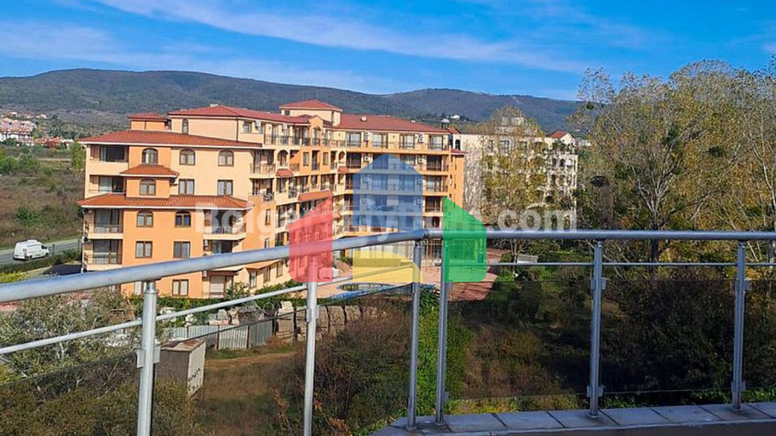 Трикімнатна квартира в Балкан Бриз 1