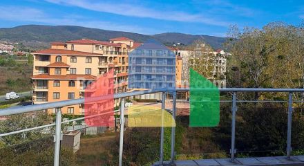 Трикімнатна квартира в Балкан Бриз 1