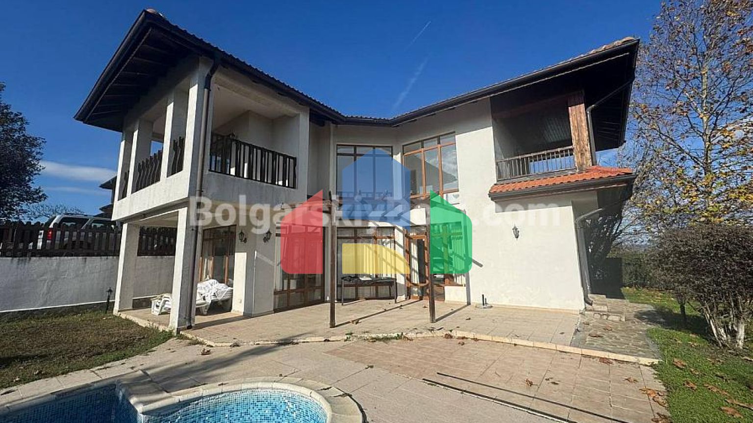 Дом во Флорал Хиллс