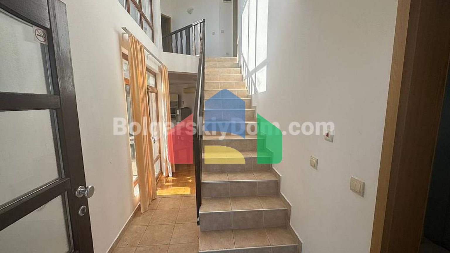 Дом во Флорал Хиллс