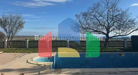 Дом во Флорал Хиллс