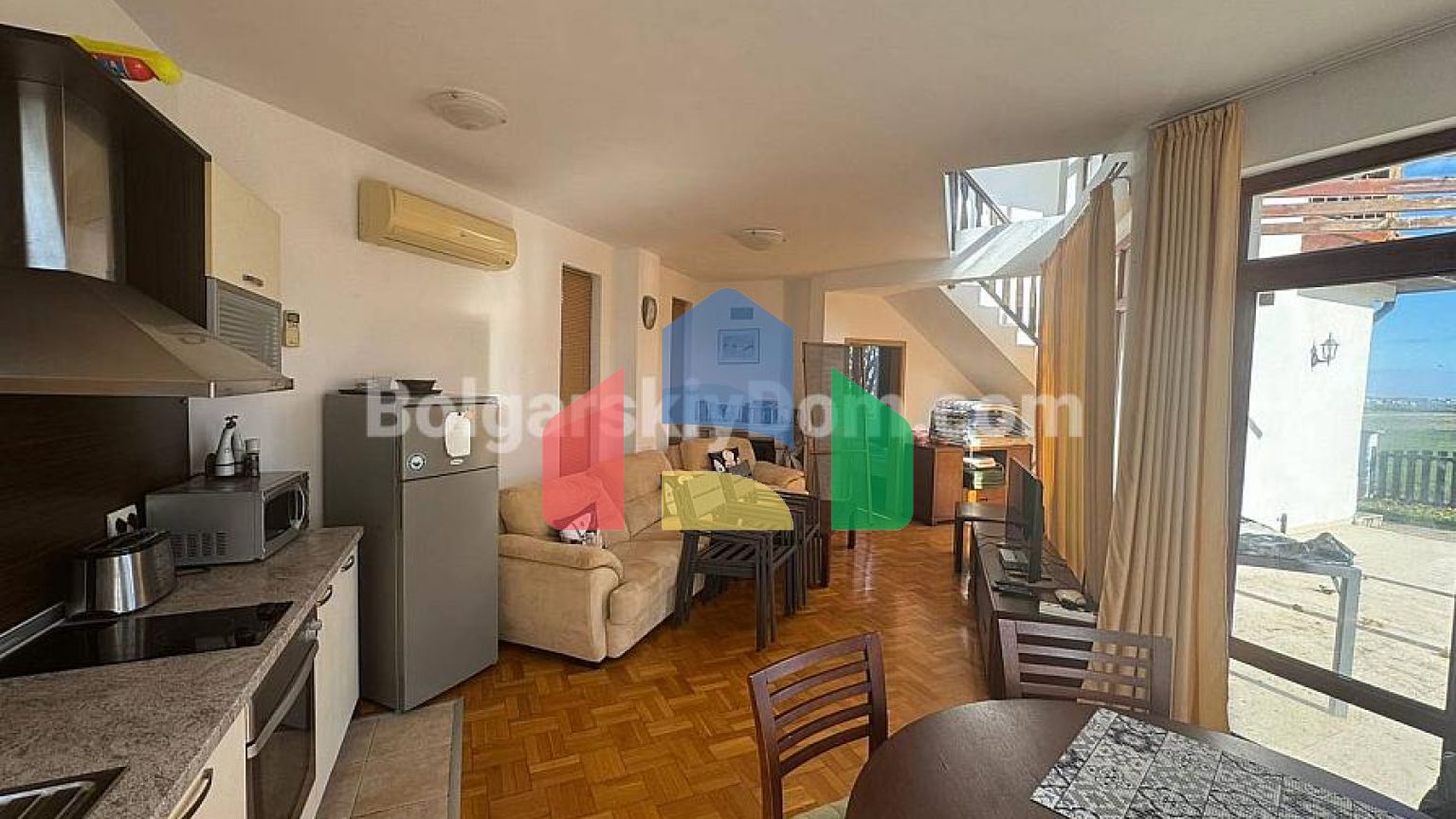 Дом во Флорал Хиллс