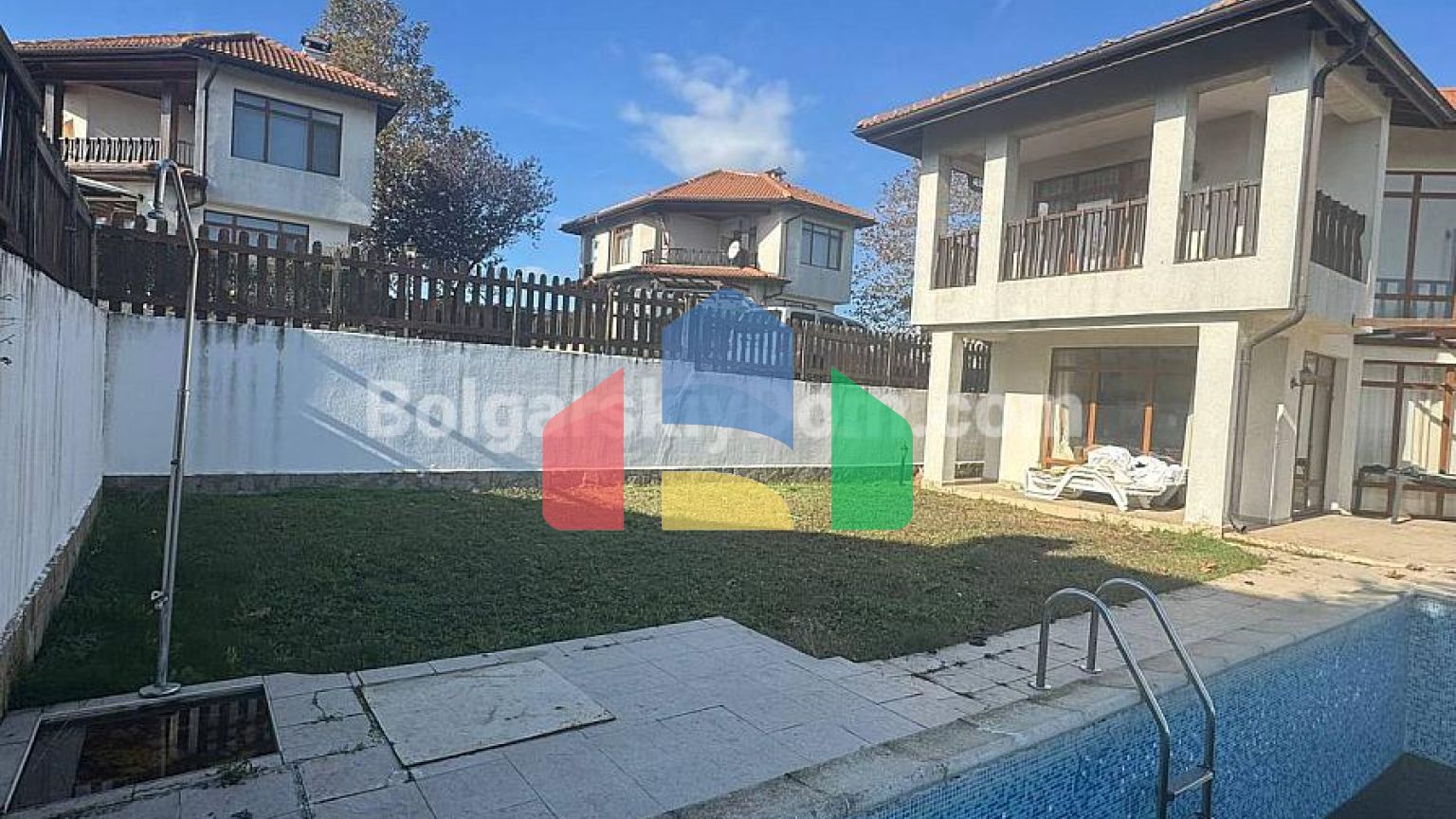 Дом во Флорал Хиллс