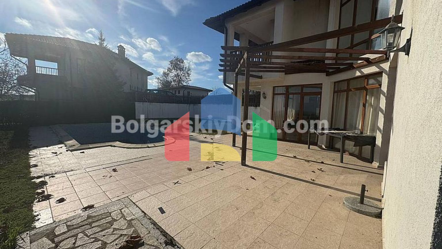 Дом во Флорал Хиллс