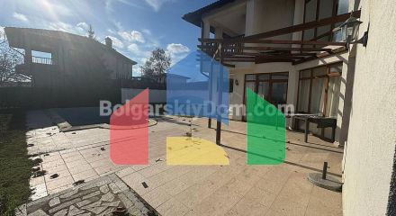 Дом во Флорал Хиллс