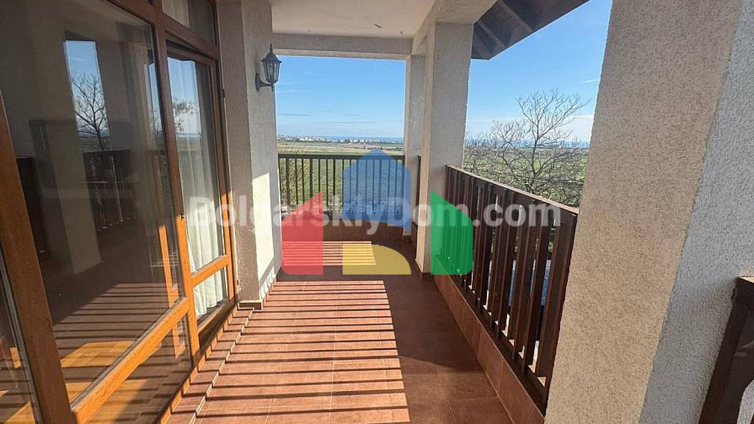 Дом во Флорал Хиллс