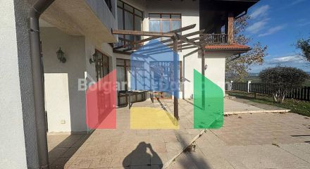 Дом во Флорал Хиллс