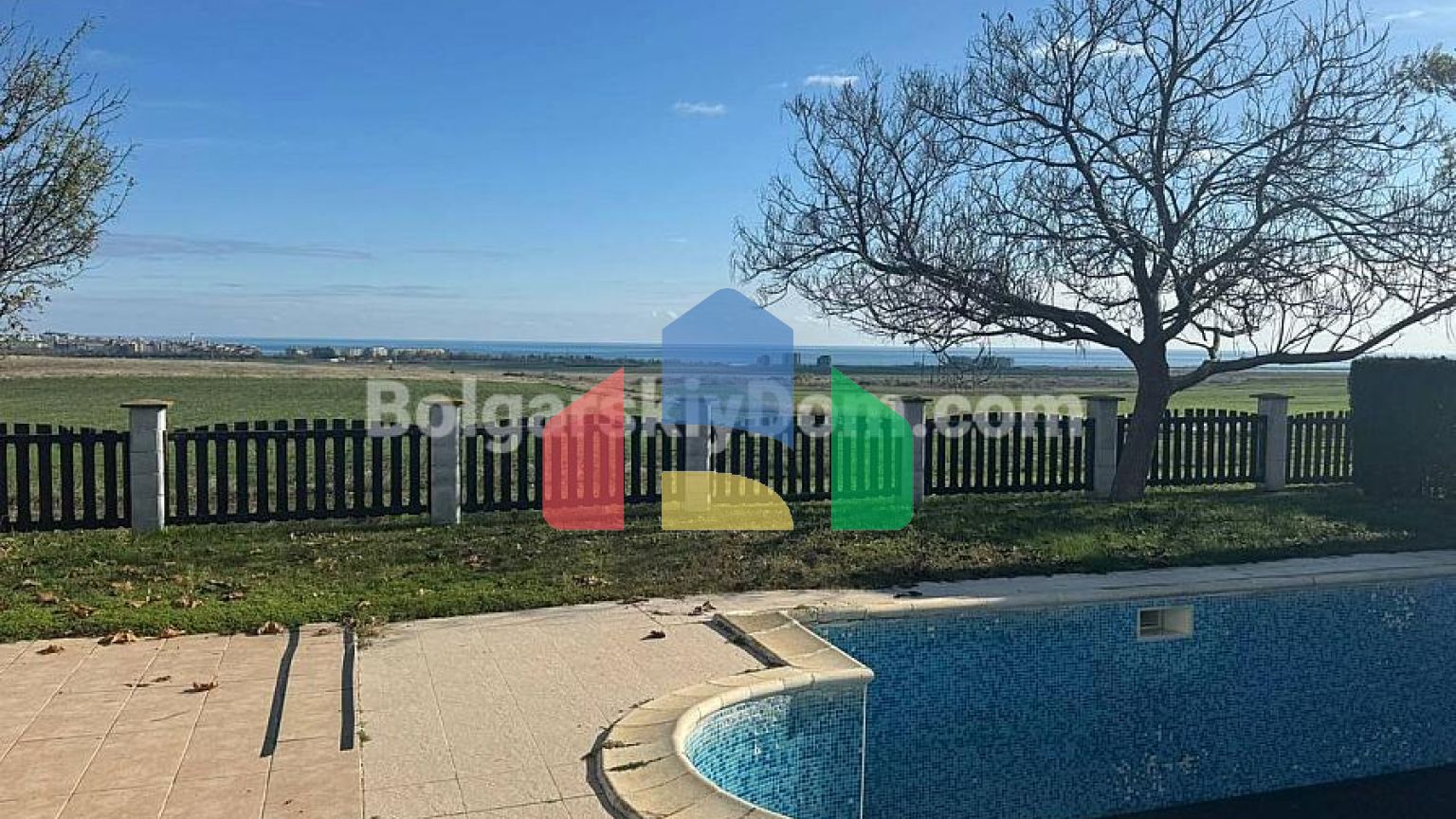 Дом во Флорал Хиллс